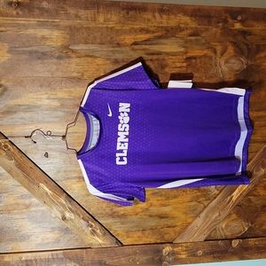 Women's Medium Nike Training Shirt